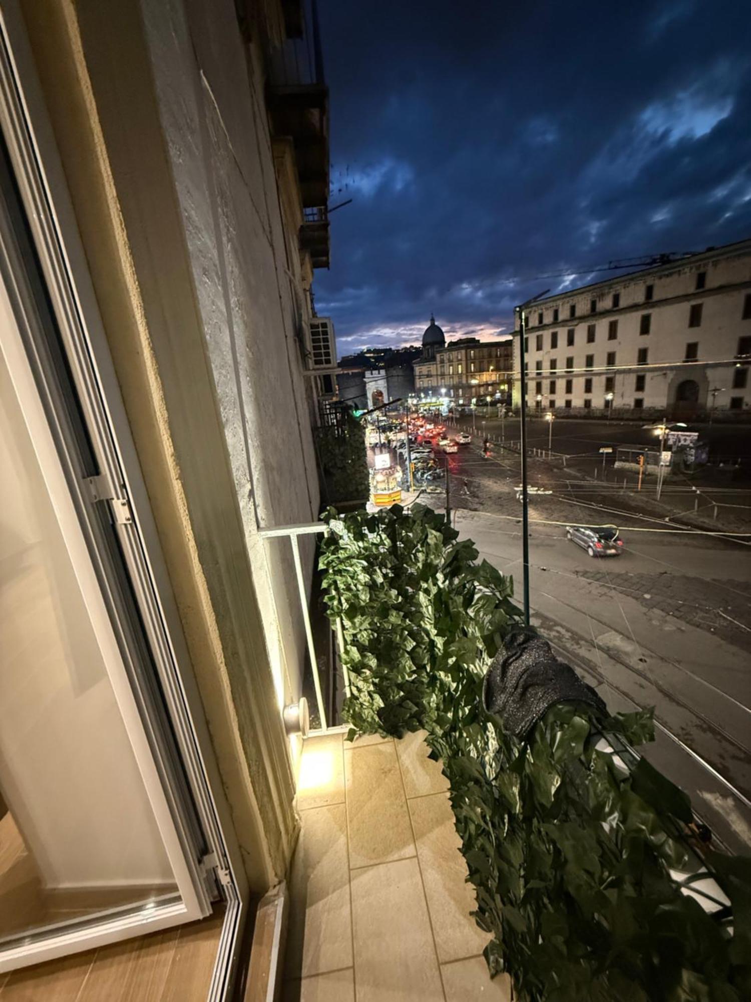 Il Regno Di Napoli Hotel Luaran gambar