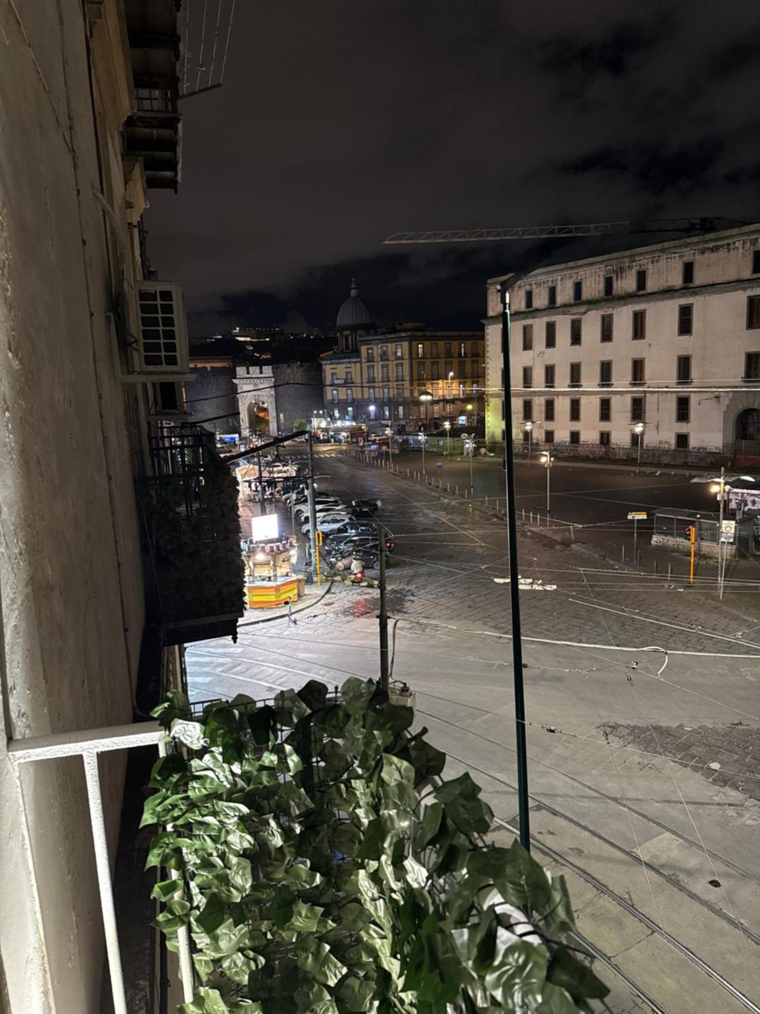 Il Regno Di Napoli Hotel Luaran gambar