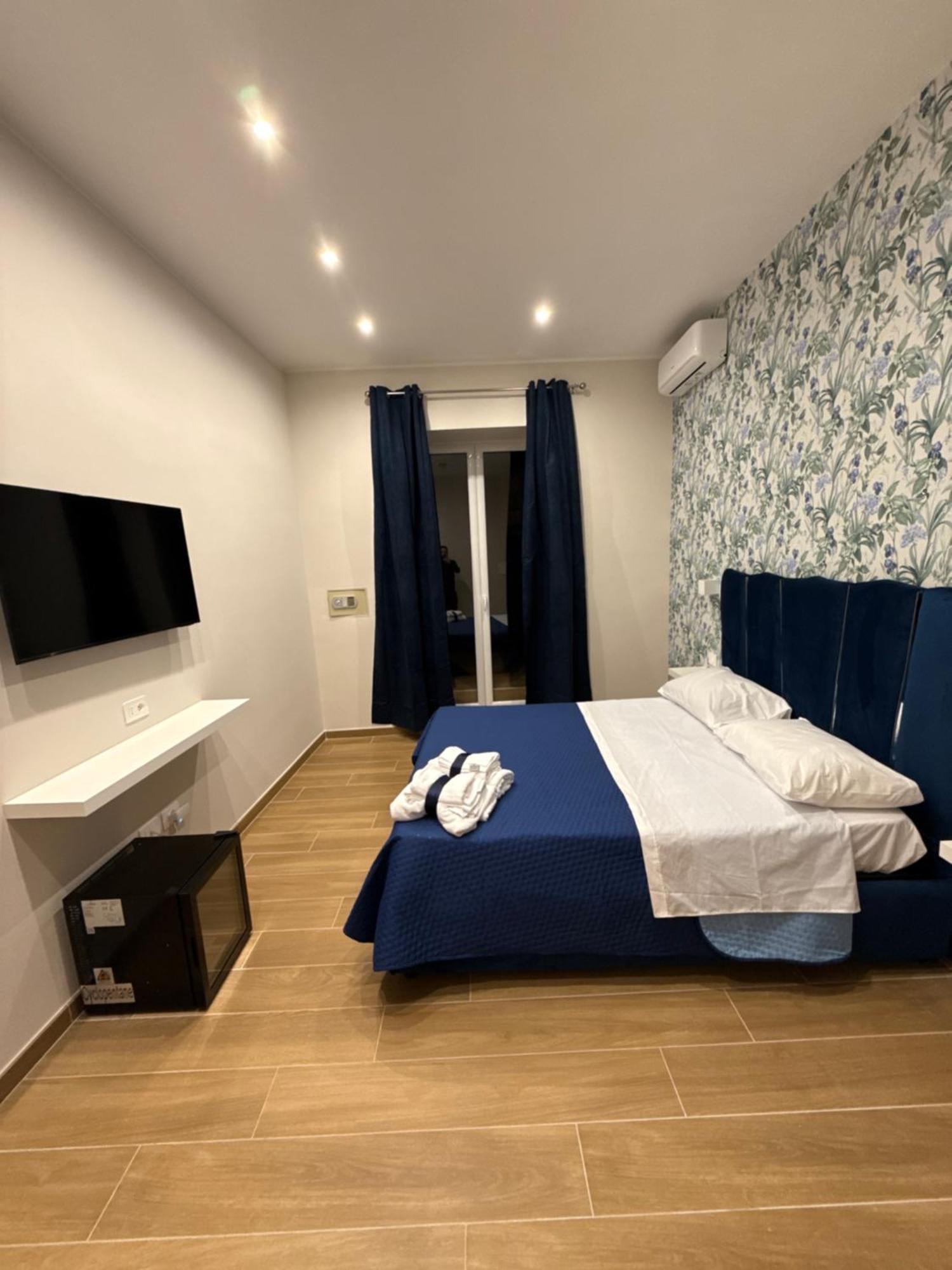 Il Regno Di Napoli Hotel Luaran gambar