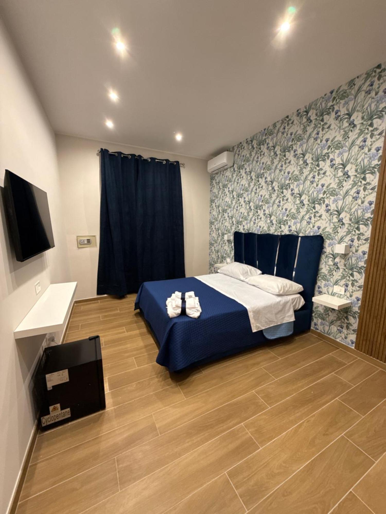 Il Regno Di Napoli Hotel Luaran gambar