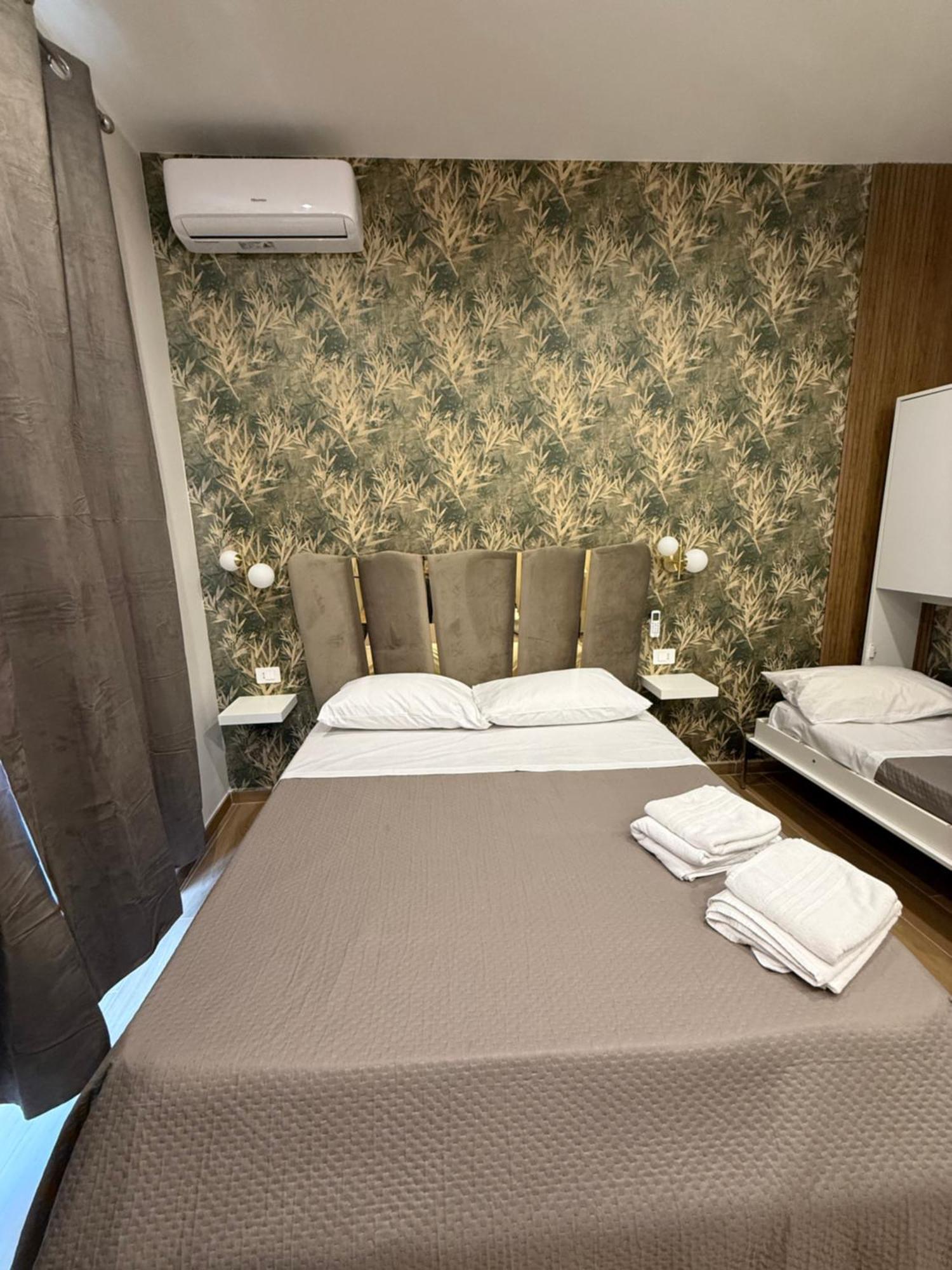 Il Regno Di Napoli Hotel Luaran gambar
