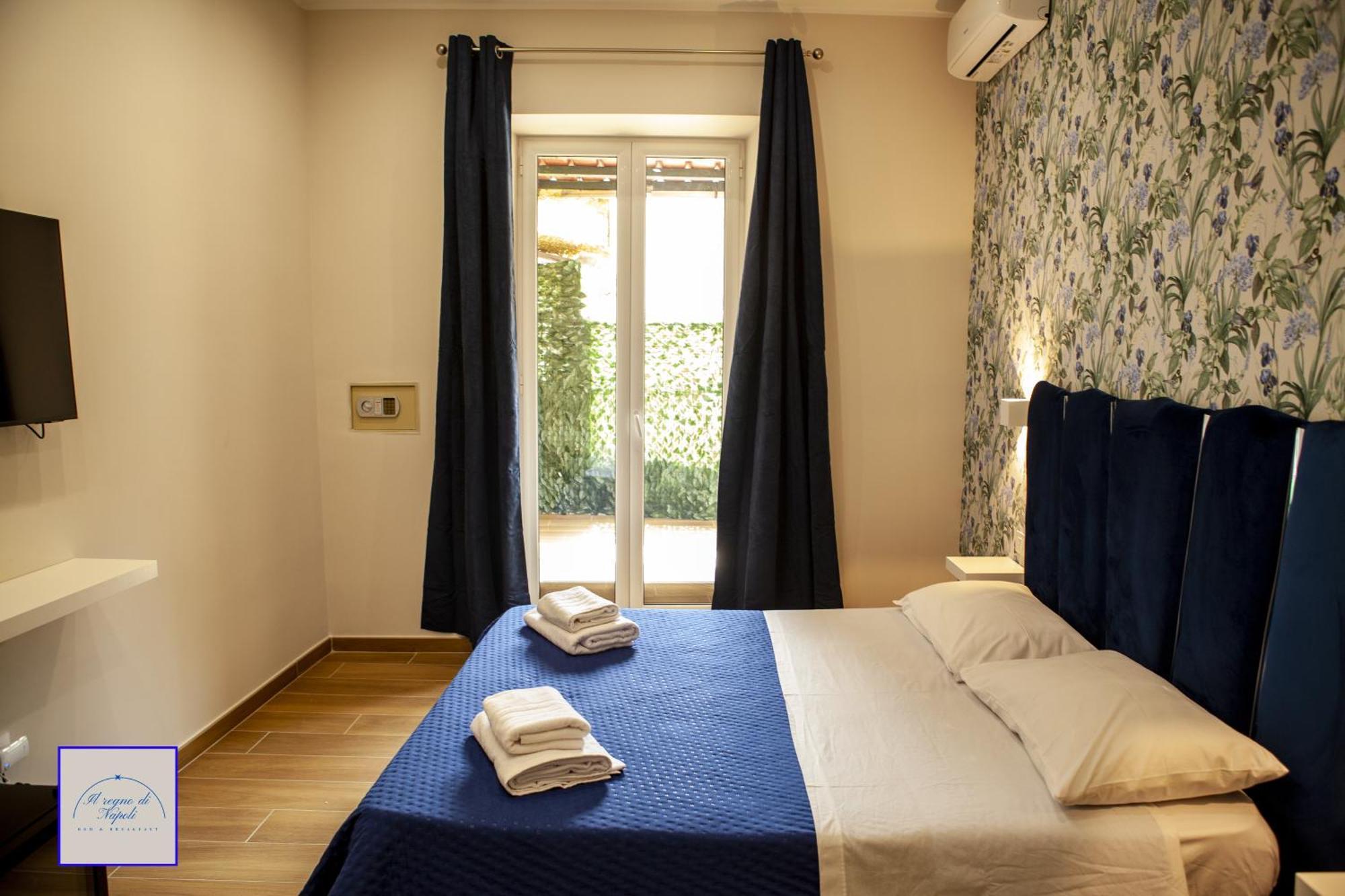 Il Regno Di Napoli Hotel Luaran gambar