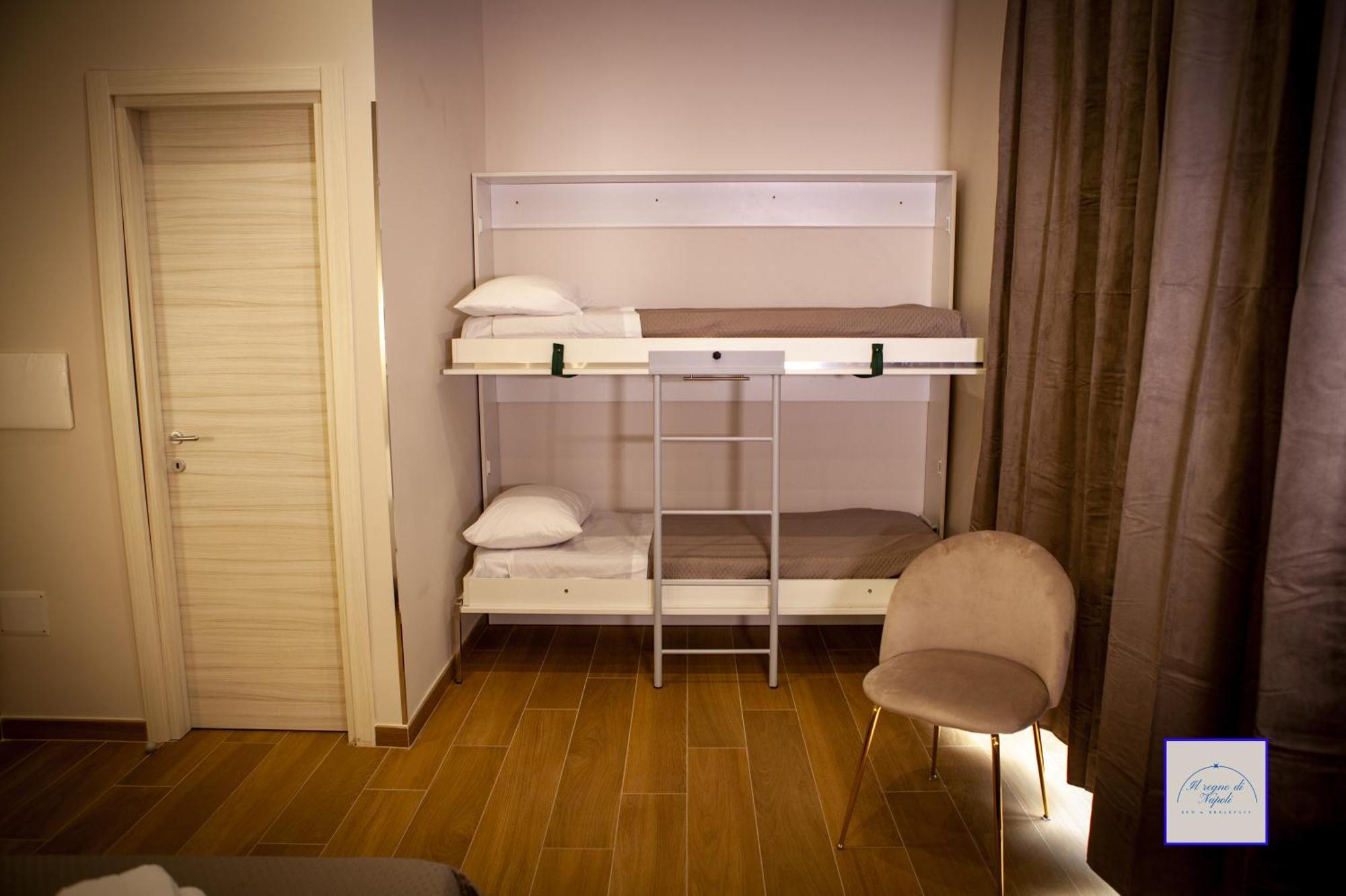 Il Regno Di Napoli Hotel Luaran gambar
