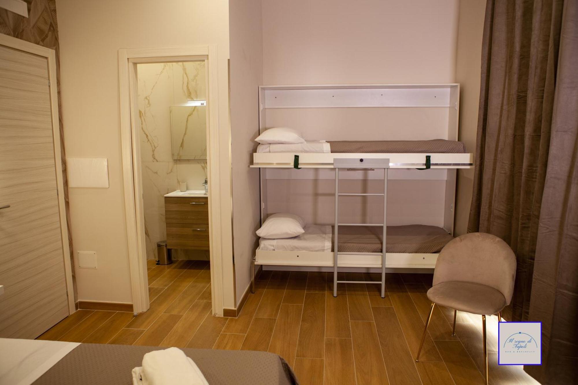 Il Regno Di Napoli Hotel Luaran gambar
