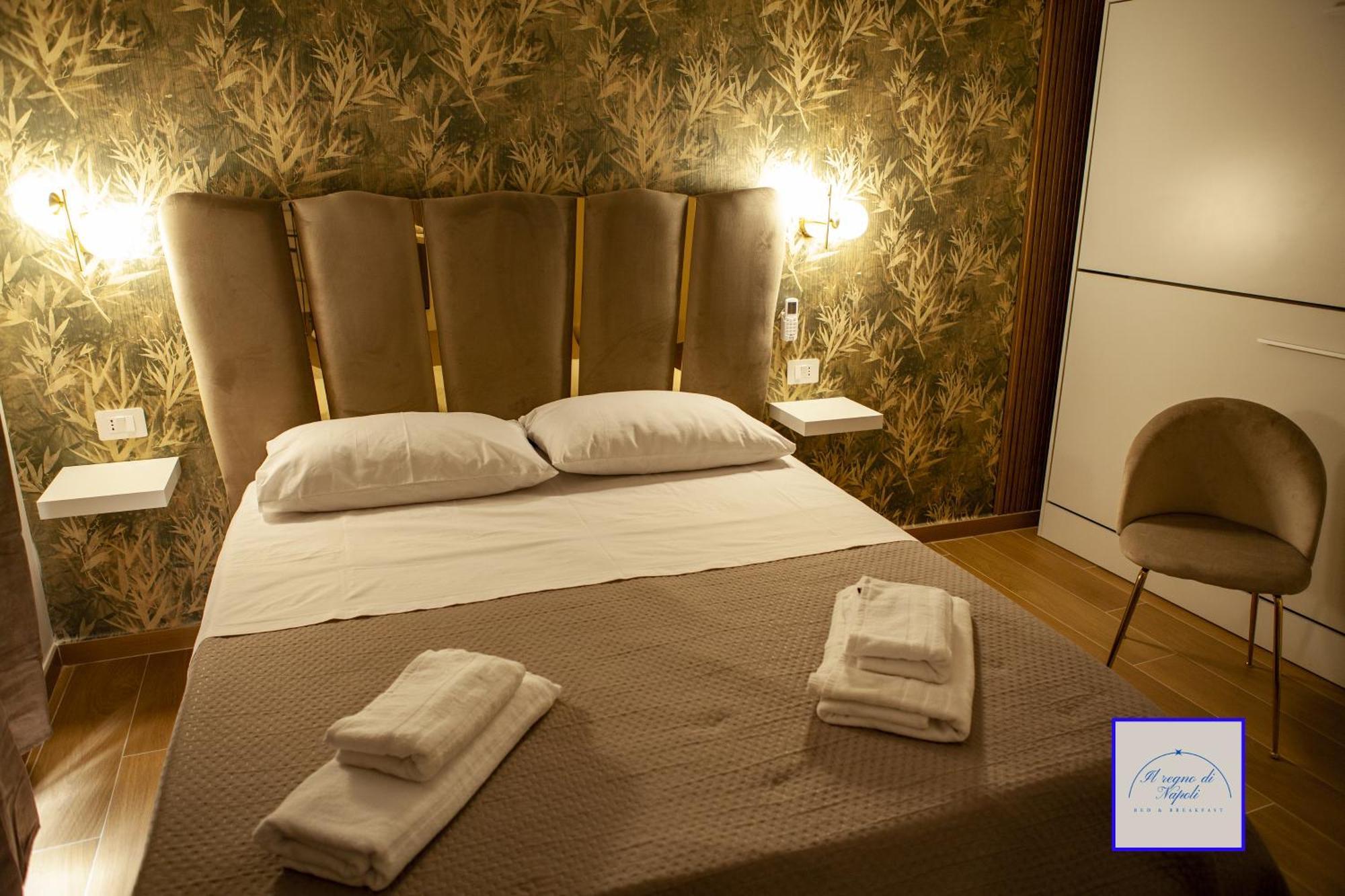 Il Regno Di Napoli Hotel Luaran gambar