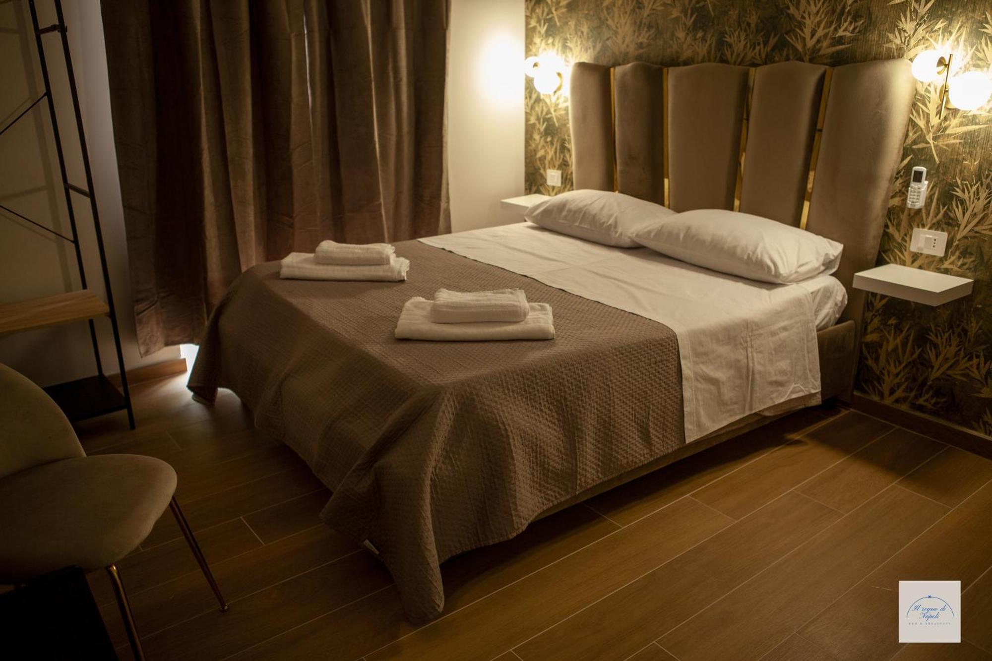 Il Regno Di Napoli Hotel Luaran gambar
