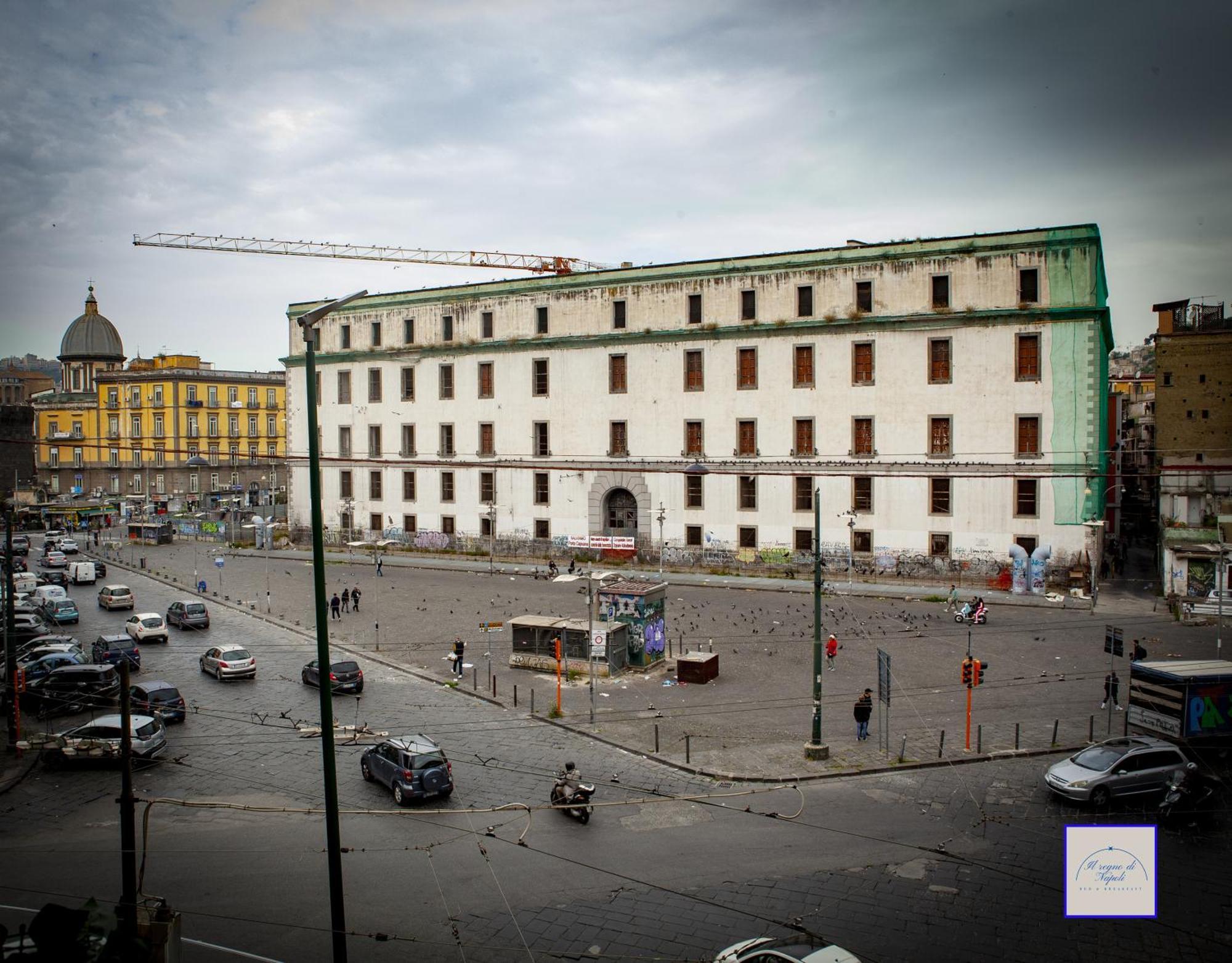 Il Regno Di Napoli Hotel Luaran gambar